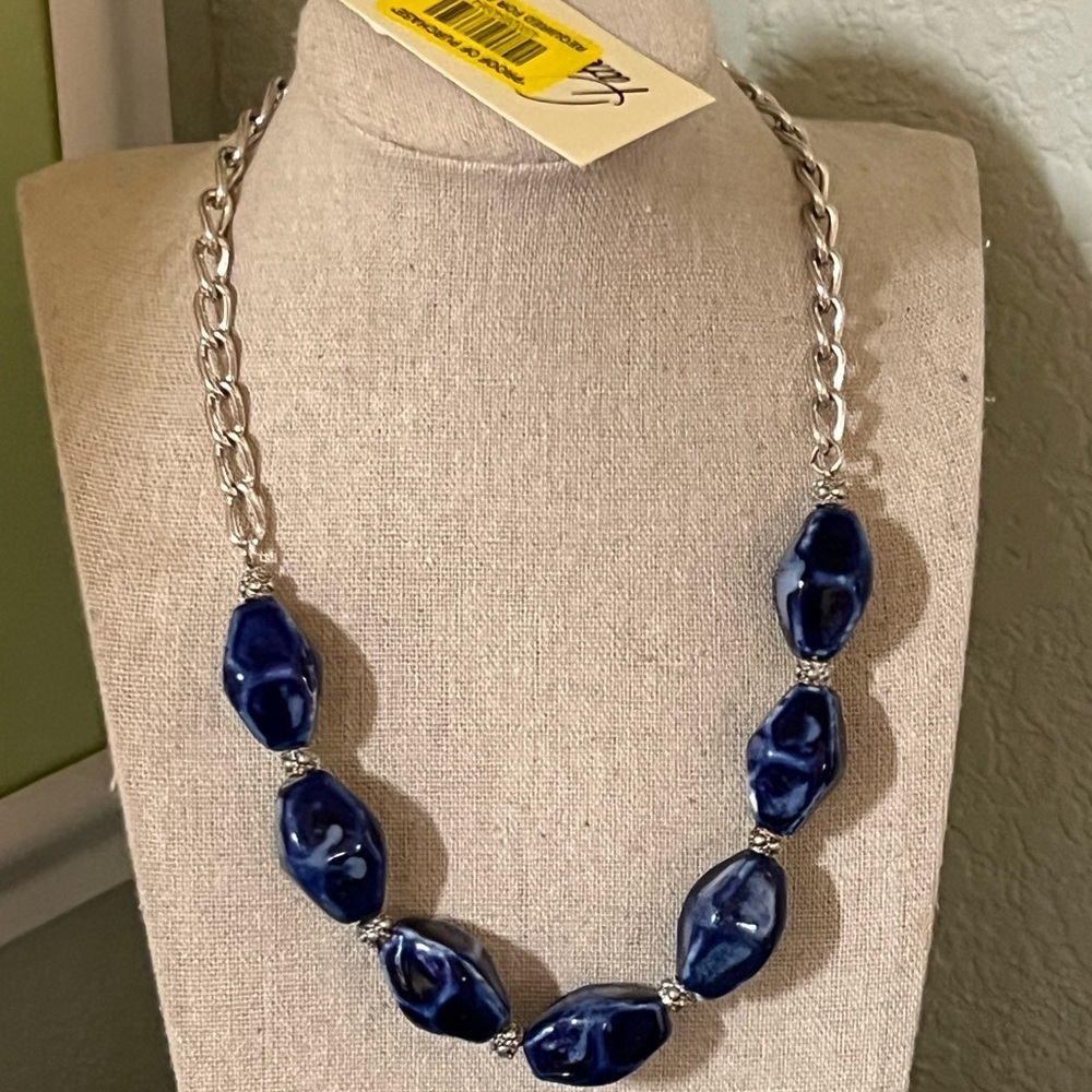 NWT Elegant  Short Blue  Ceramic Bead & Necklace #PNNK